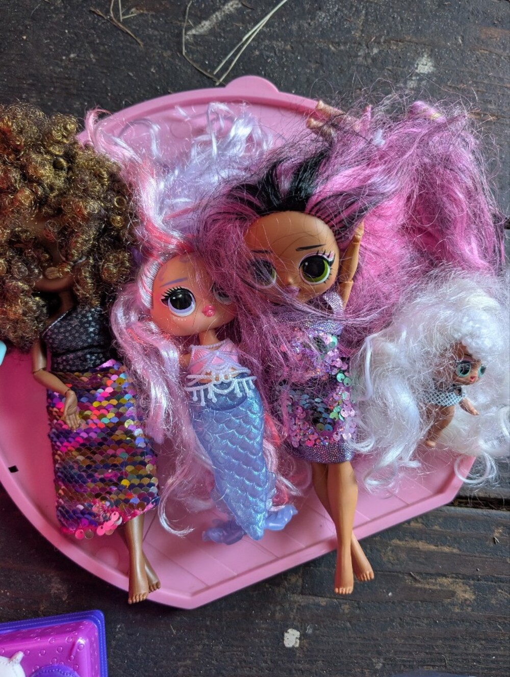 LOL Lot With Carrying Case